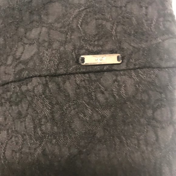 Up Black Lace textured pullon crop pant size 12 - Picture 4 of 4